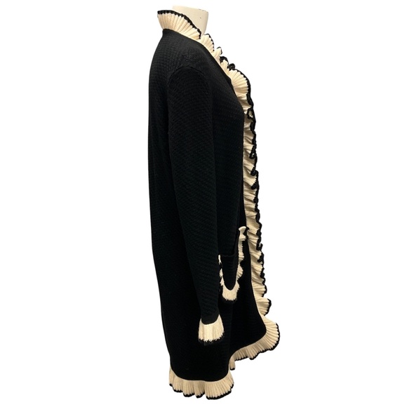 BOUTIQUE MOSCHINO BLACK / CREAM RUFFLED WOOL KNIT LONG CARDIGAN SWEATER - Picture 2 of 6